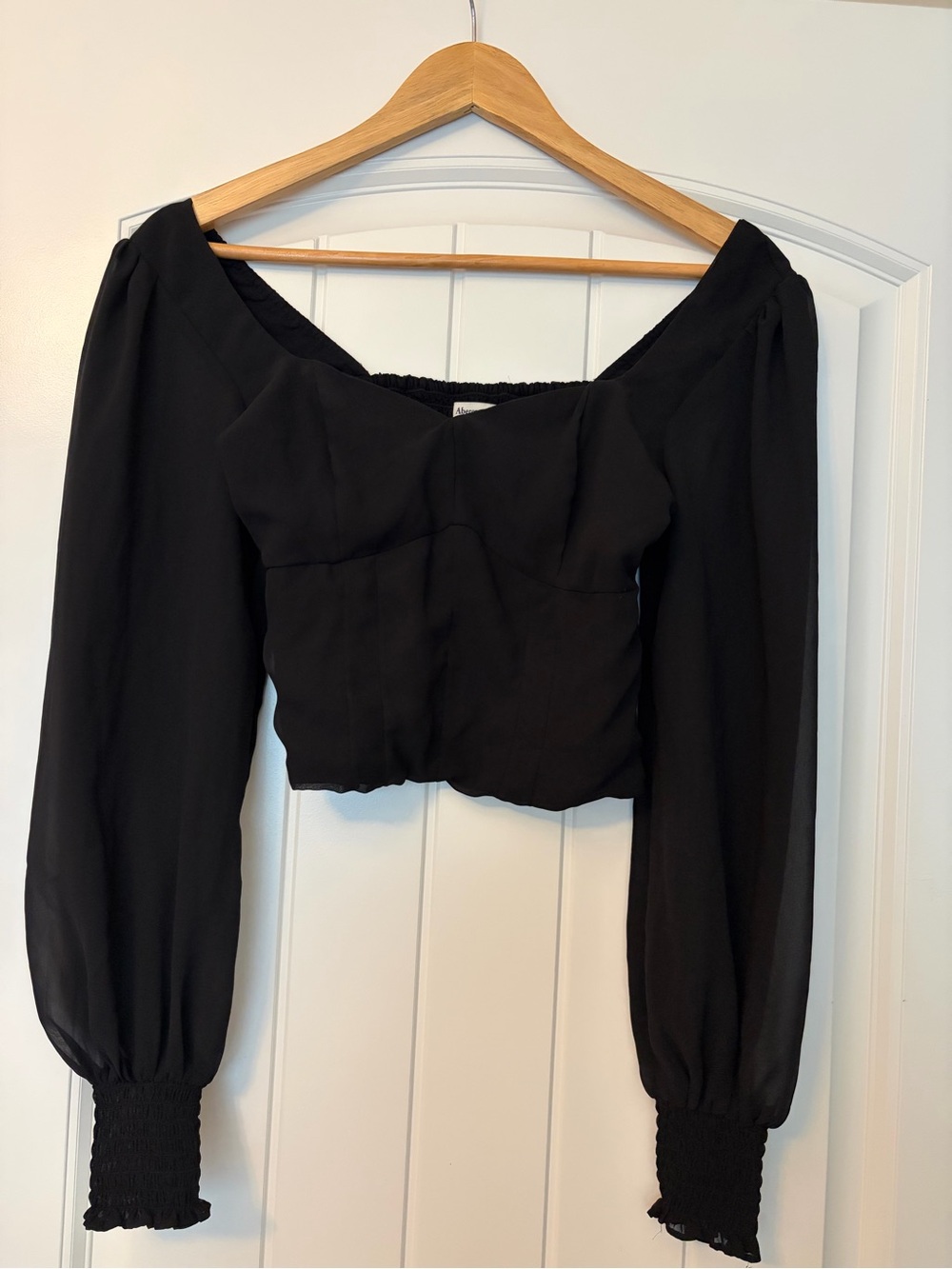 Abercrombie & Fitch Black Puff Sleeve Crop Top
